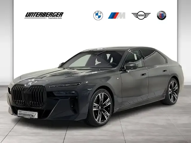 BMW 740
