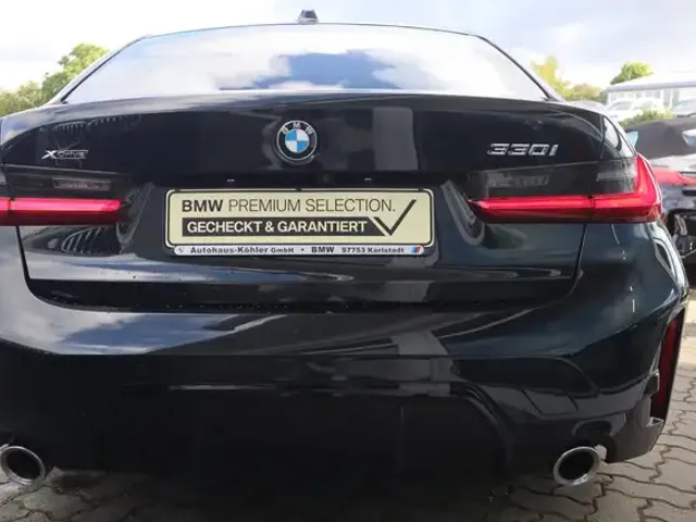 BMW 330