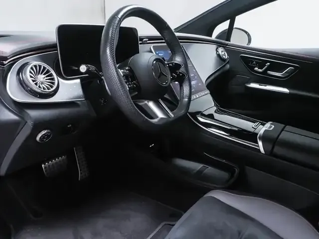 Mercedes-Benz EQE 300