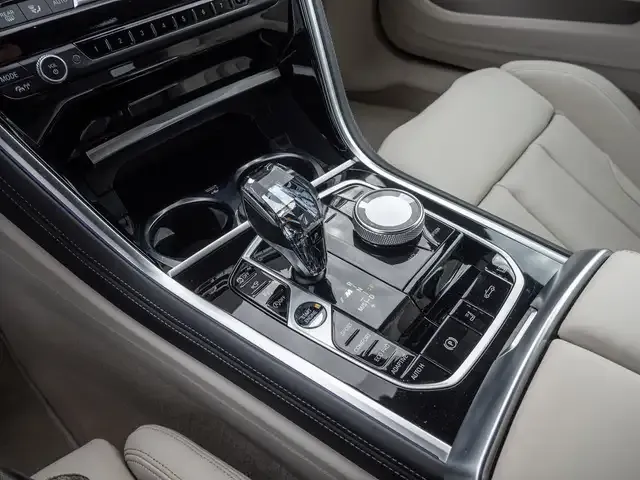 BMW M850
