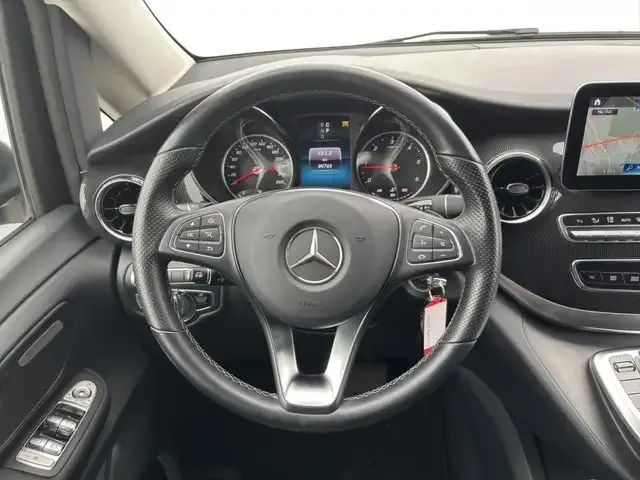 Mercedes-Benz V 250