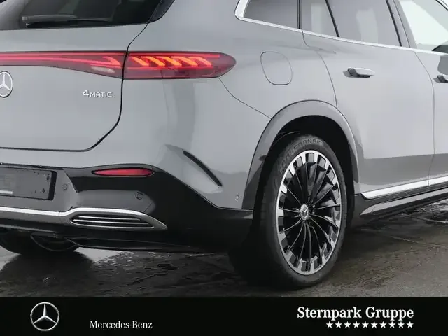 Mercedes-Benz EQS SUV