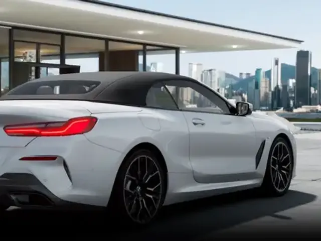 BMW 840