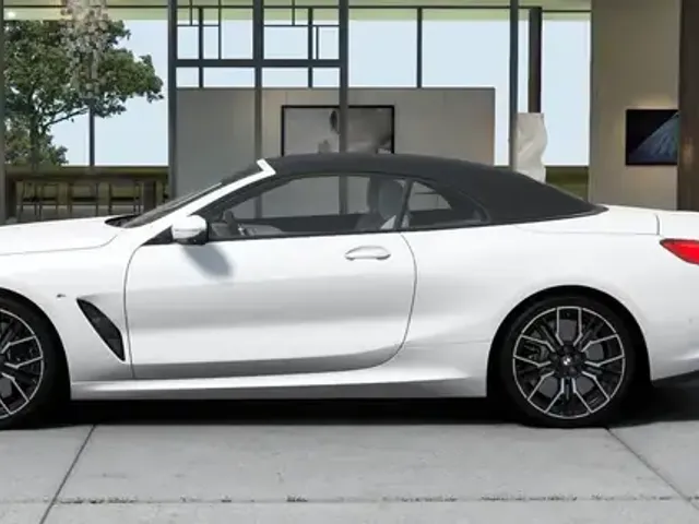 BMW 840