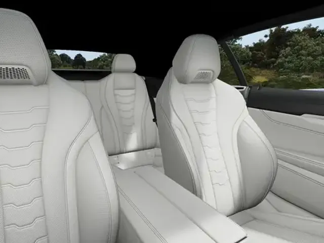 BMW 840