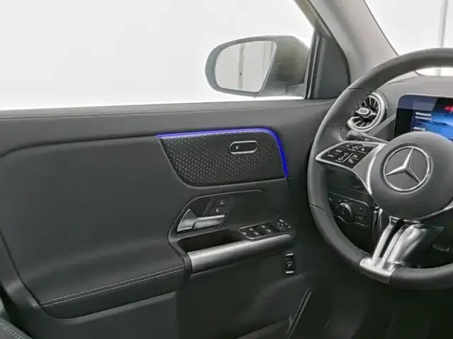 Mercedes-Benz GLA 220