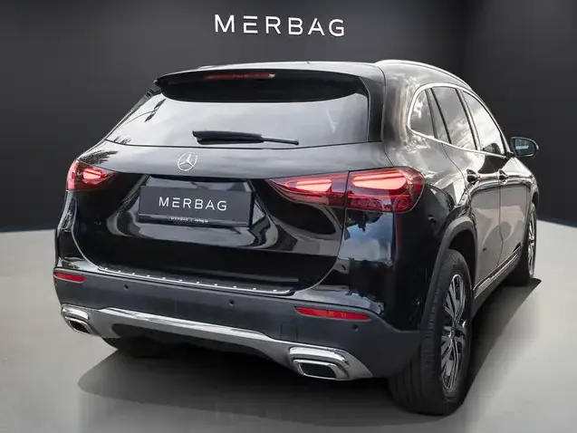 Mercedes-Benz GLA 220