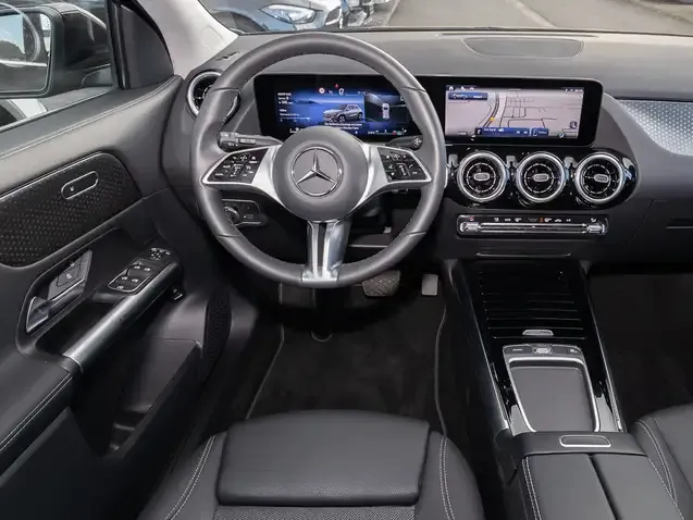 Mercedes-Benz GLA 220