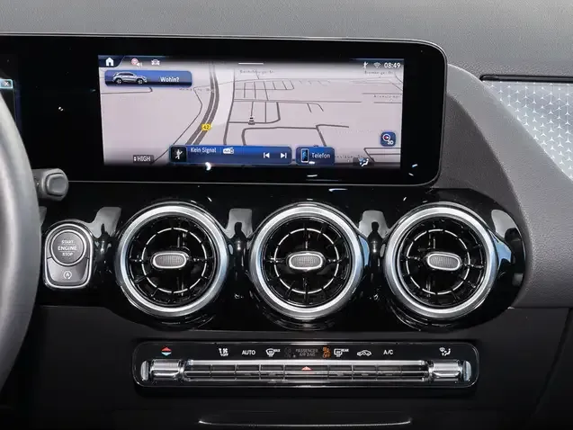 Mercedes-Benz GLA 220