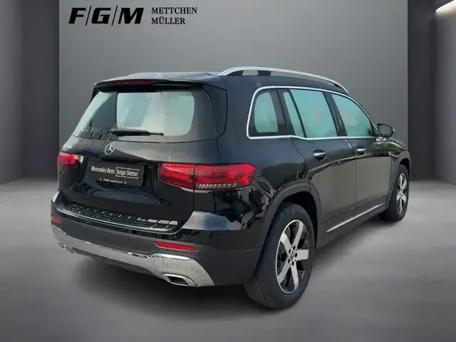 Mercedes-Benz GLB 180