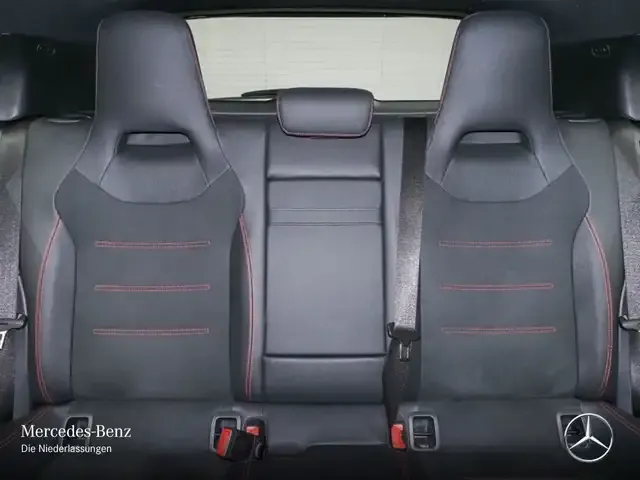 Mercedes-Benz A 220