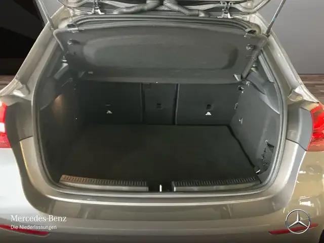 Mercedes-Benz A 220