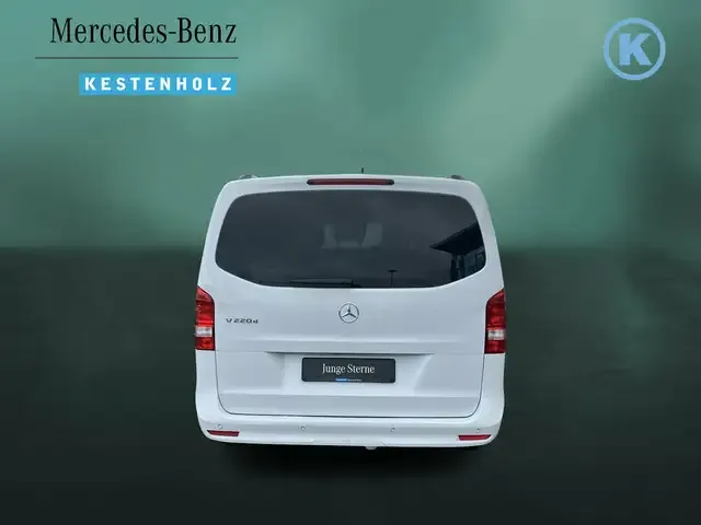 Mercedes-Benz V 220