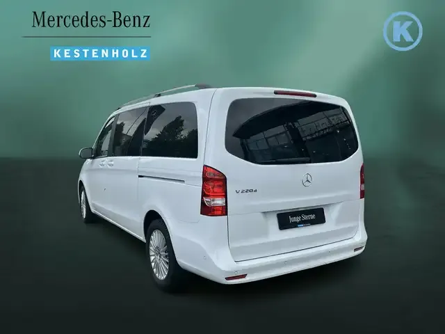 Mercedes-Benz V 220