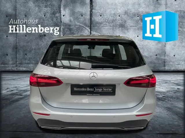 Mercedes-Benz B 200