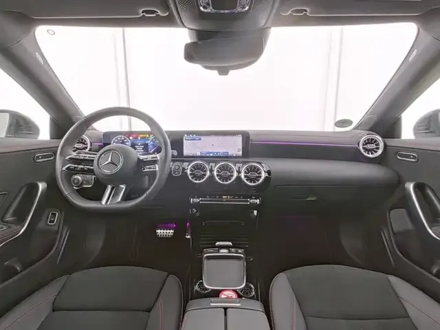 Mercedes-Benz CLA 180