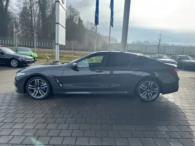 BMW 840