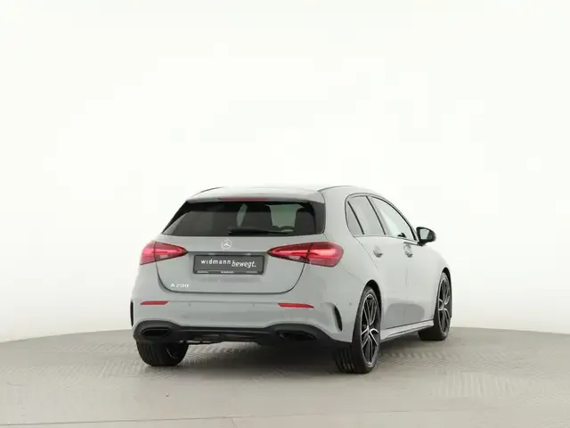 Mercedes-Benz A 200