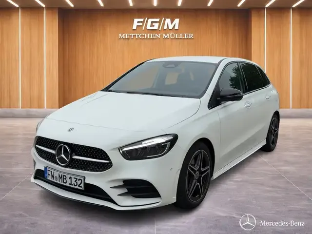 Mercedes-Benz B 180