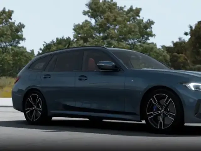BMW 330