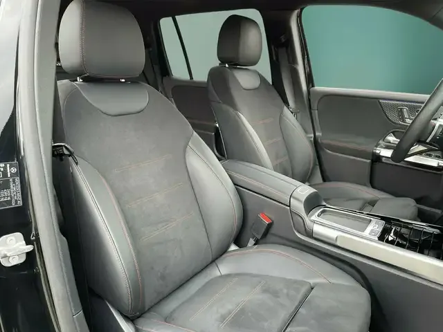 Mercedes-Benz EQB 300