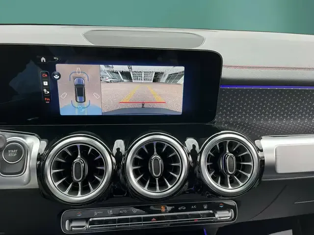 Mercedes-Benz EQB 300