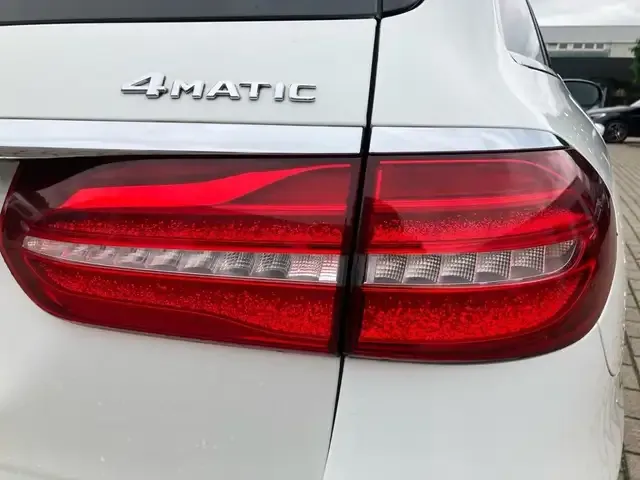 Mercedes-Benz E 400