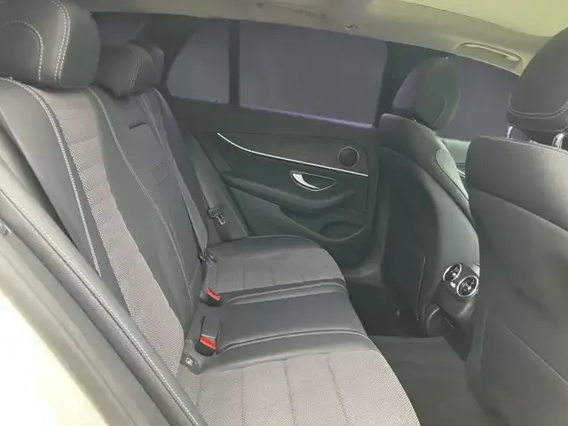 Mercedes-Benz E 400