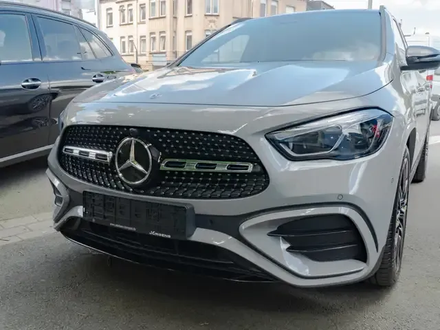 Mercedes-Benz GLA 250