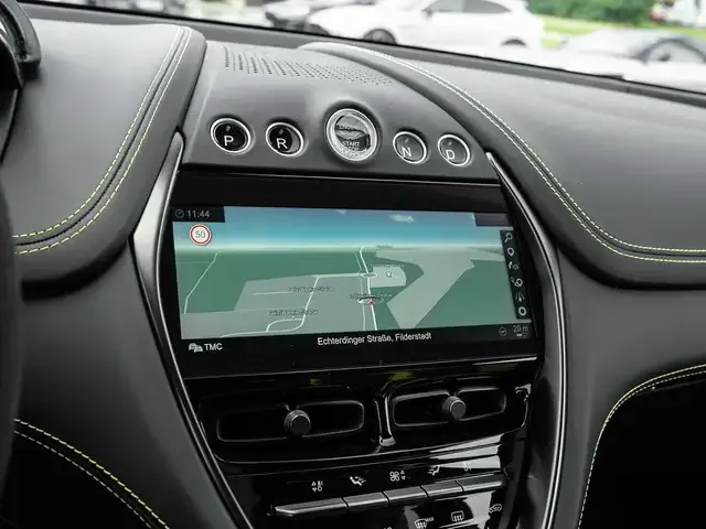 Aston Martin DBX