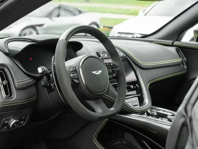 Aston Martin DBX