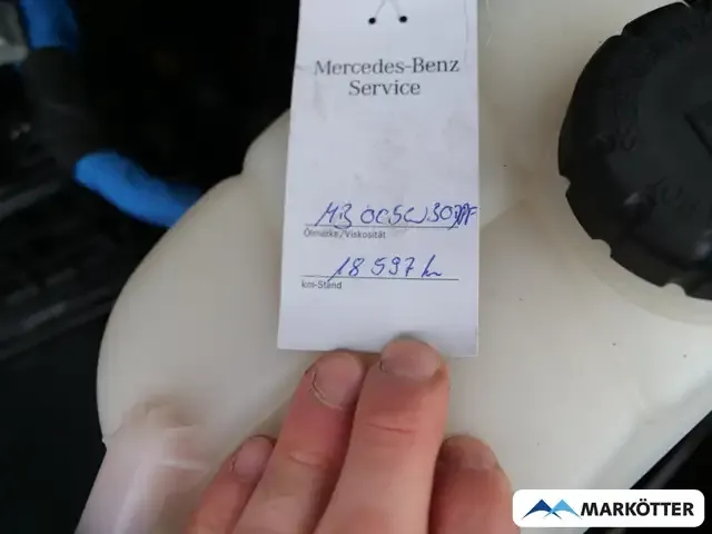 Mercedes-Benz V 220