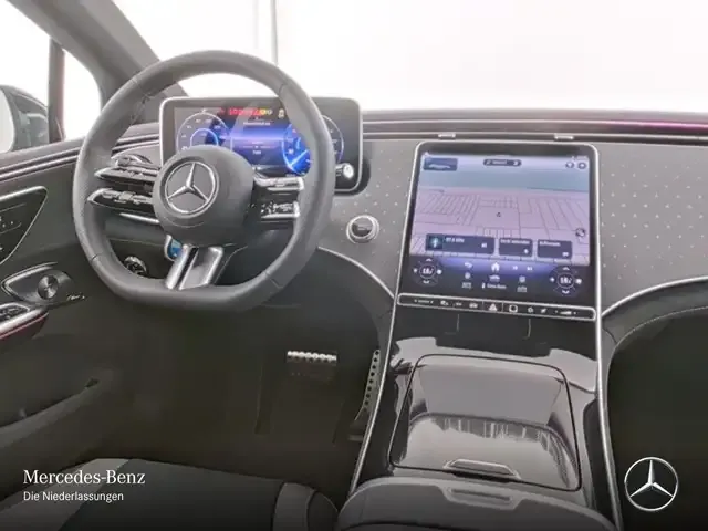 Mercedes-Benz EQE 300