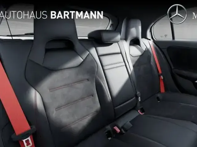 Mercedes-Benz A 45 AMG