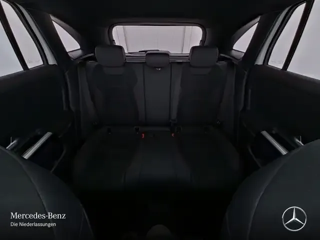 Mercedes-Benz GLA 220