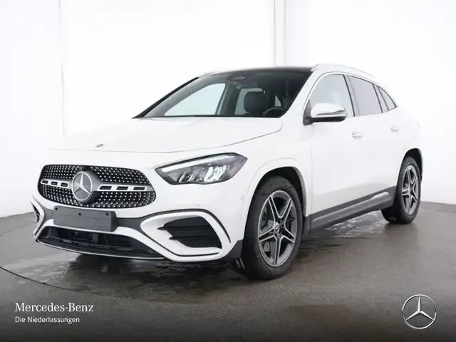 Mercedes-Benz GLA 220