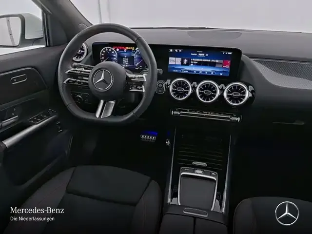 Mercedes-Benz GLA 220