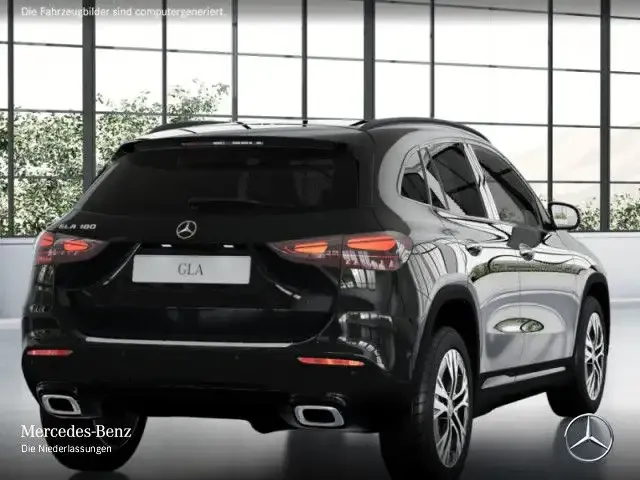 Mercedes-Benz GLA 180