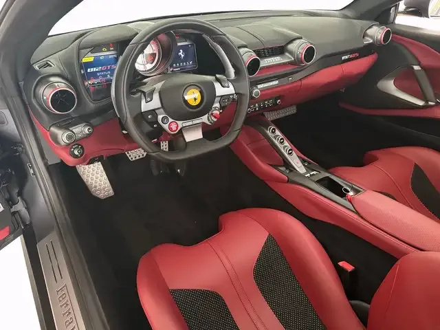 Ferrari 812