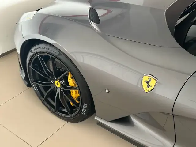 Ferrari 812