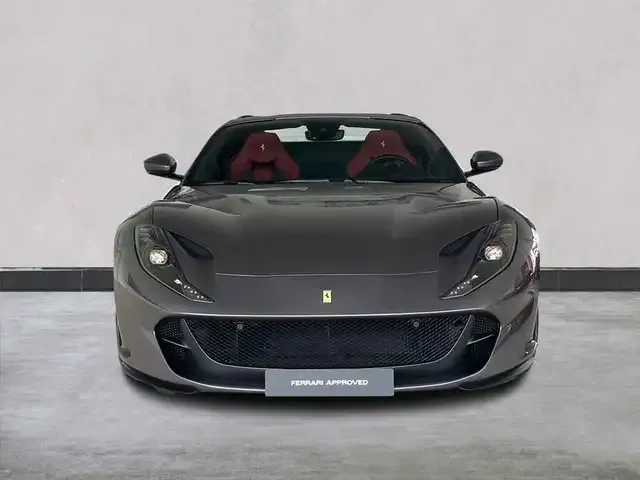 Ferrari 812