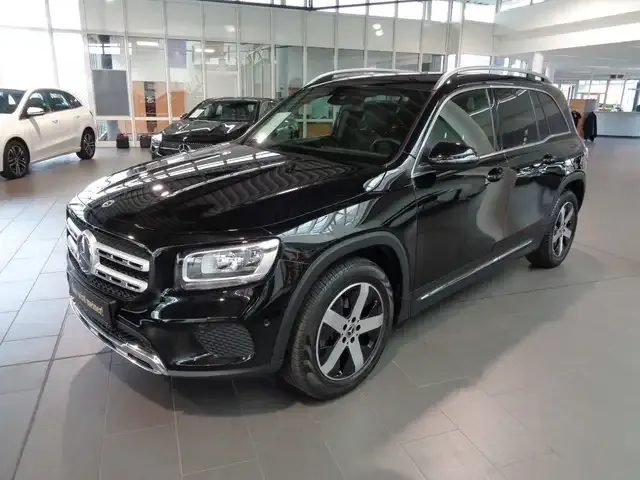 Mercedes-Benz GLB 200