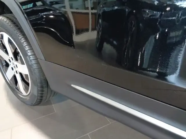 Mercedes-Benz GLB 200