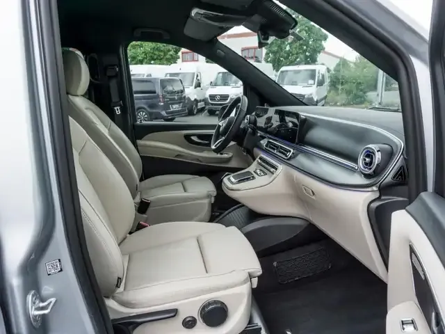 Mercedes-Benz V 250