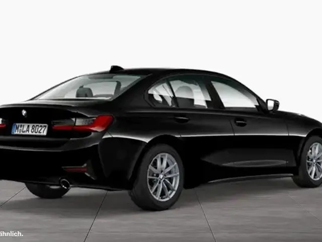 BMW 330
