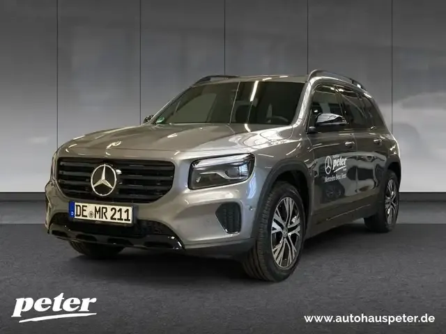 Mercedes-Benz GLB 220