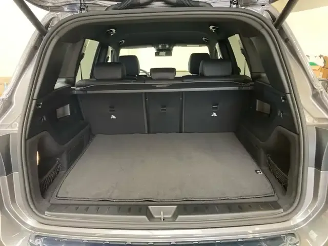 Mercedes-Benz GLB 220