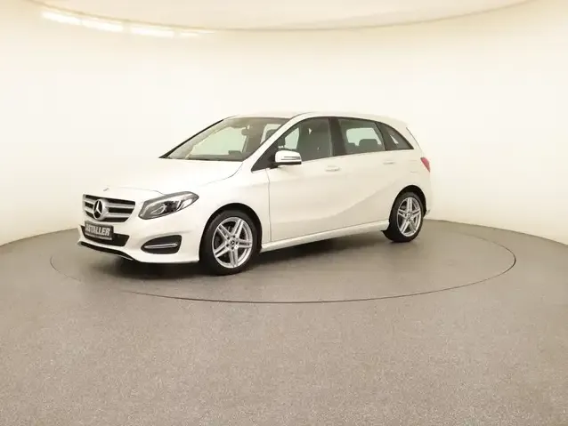 Mercedes-Benz B 200