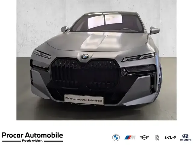 BMW 740