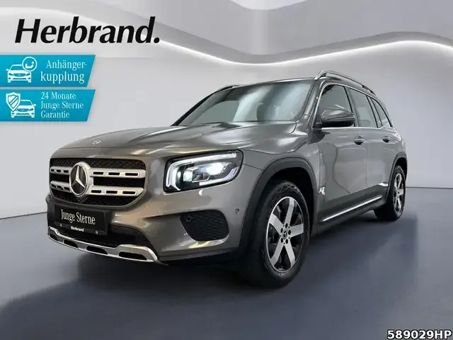 Mercedes-Benz GLB 220